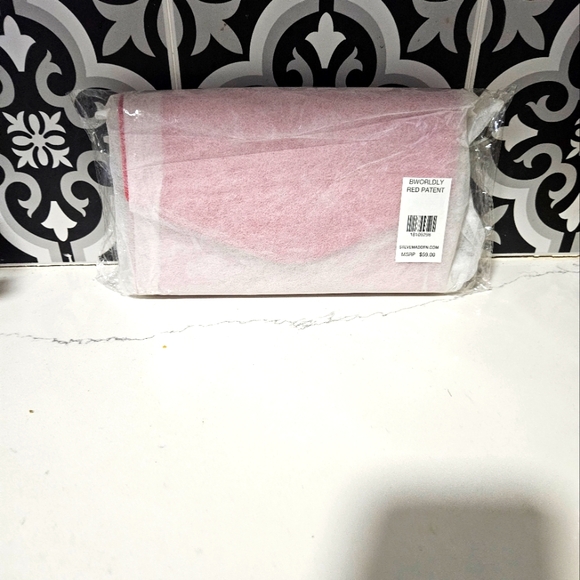 Steve Maddden VALA RED PATENT HEELS size 9 & BWORLDLY RED PATENT 18109298 Clutch - Picture 12 of 16